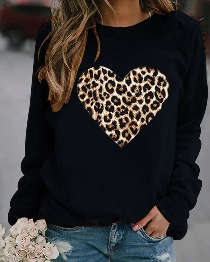 Adele | Pullover mit Herzmotiv im Leo-Print