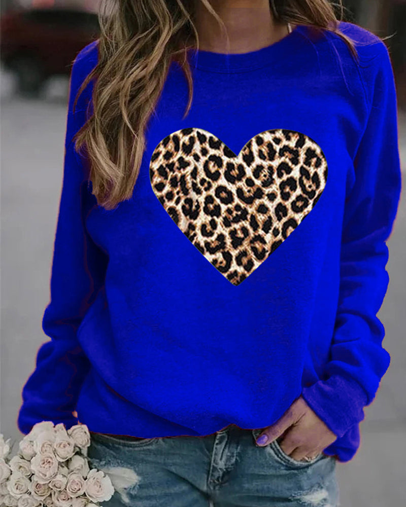 Adele | Pullover mit Herzmotiv im Leo-Print