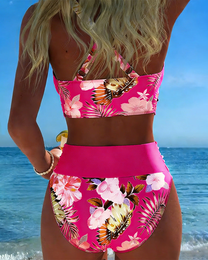 Lena | Bikini mit kontrastierendem Blumenmuster und Schlitz
