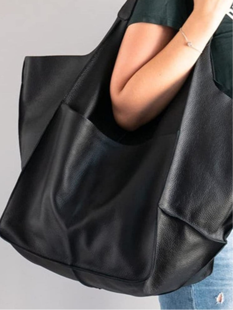 Große Schultertasche in weicher Lederoptik