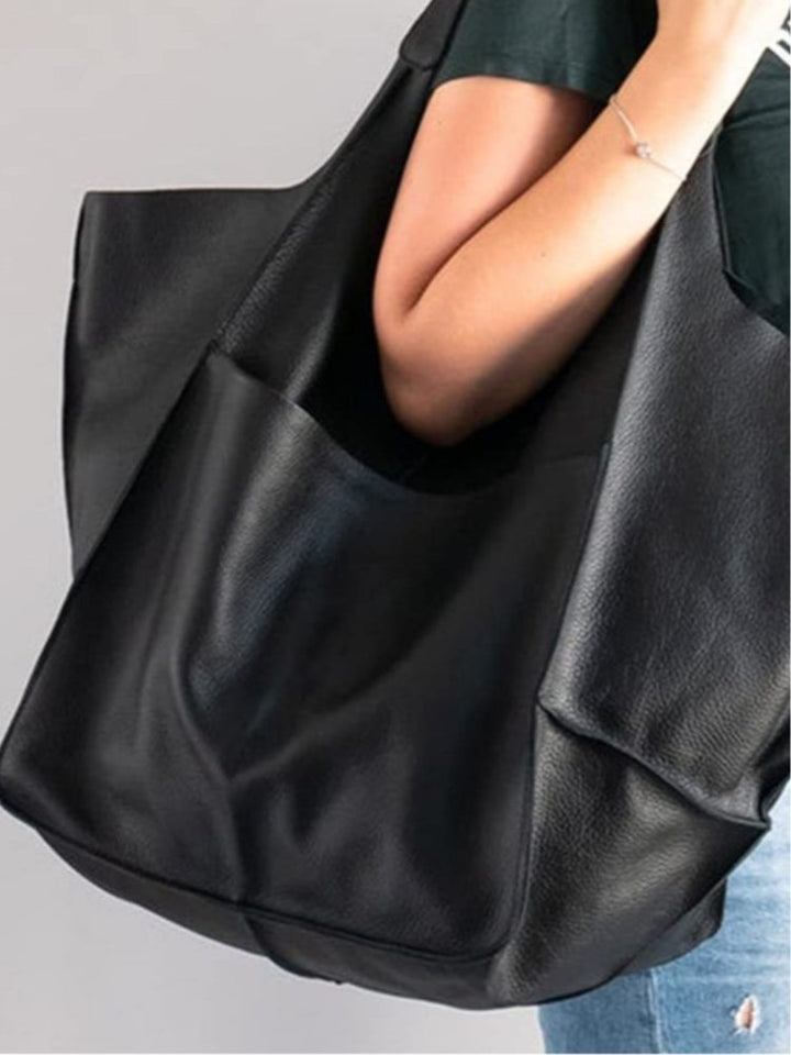 Große Schultertasche in weicher Lederoptik