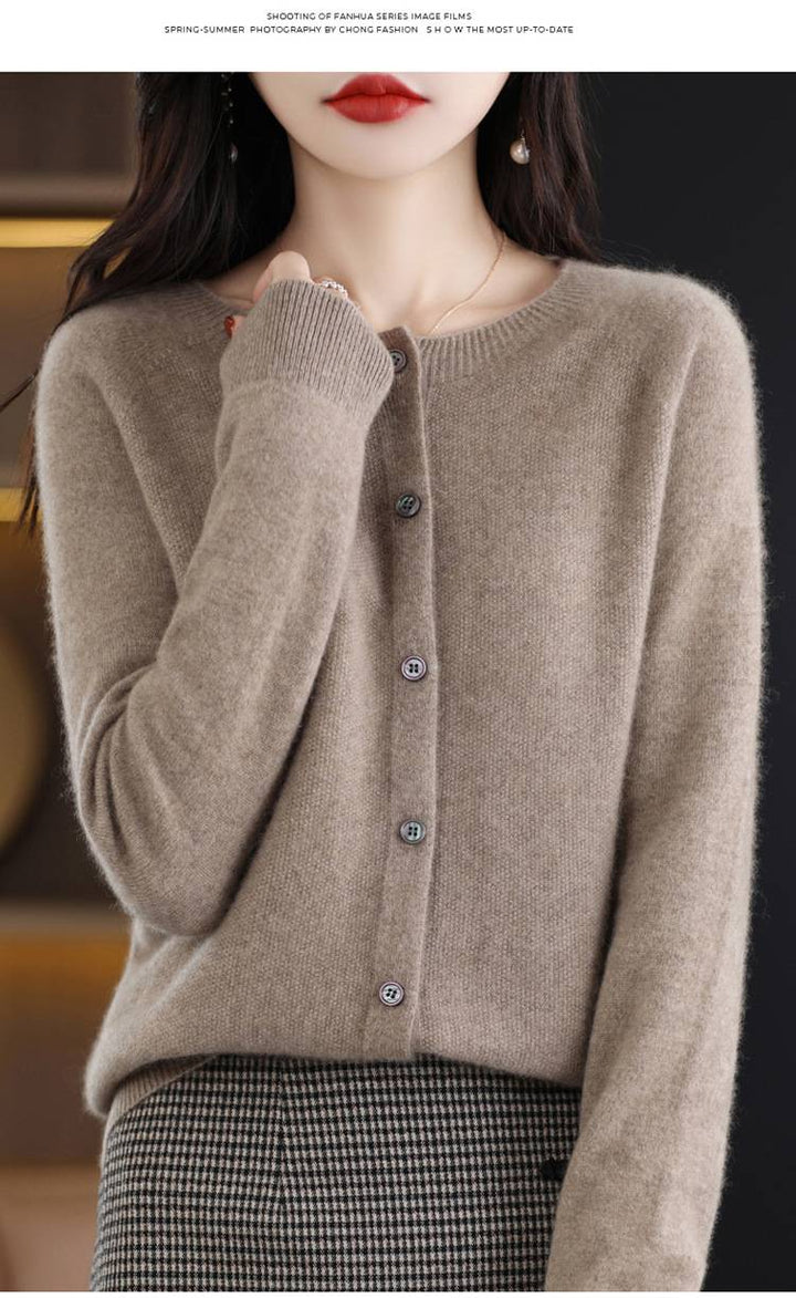Marlies | Strickjacke mit Rundhalsausschnitt und Knöpfen