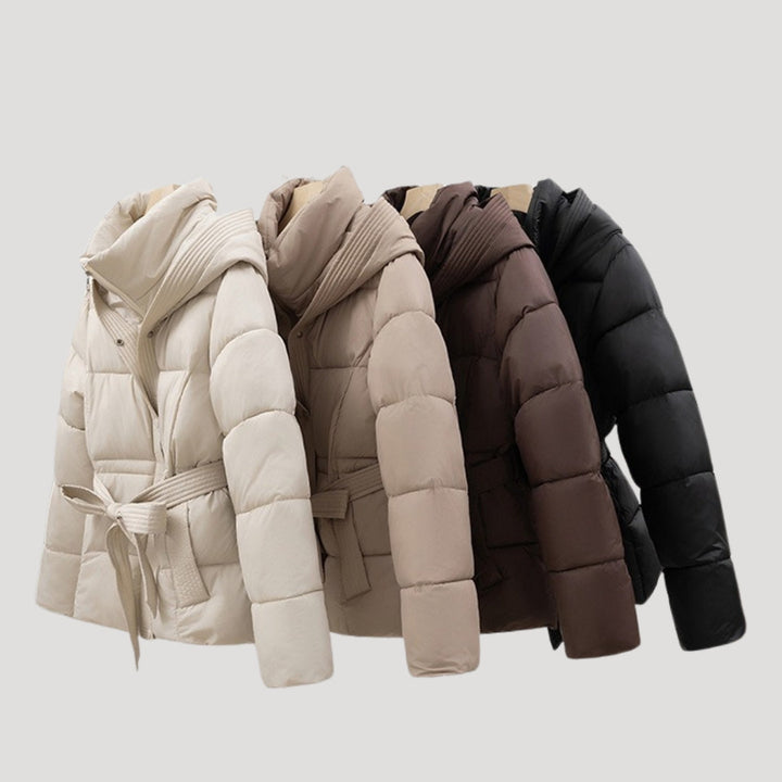 Brunhilde | Wattierte Kapuzenjacke mit Gürtel
