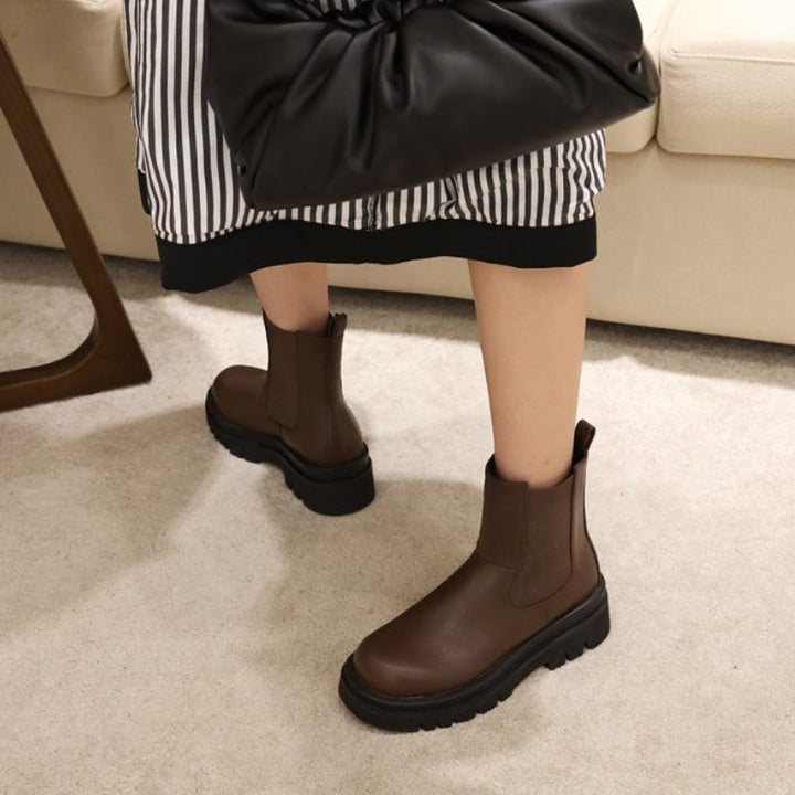 Hanne-Gard | Chunky Stiefel mit Plateausohle und elastischen Einsätzen