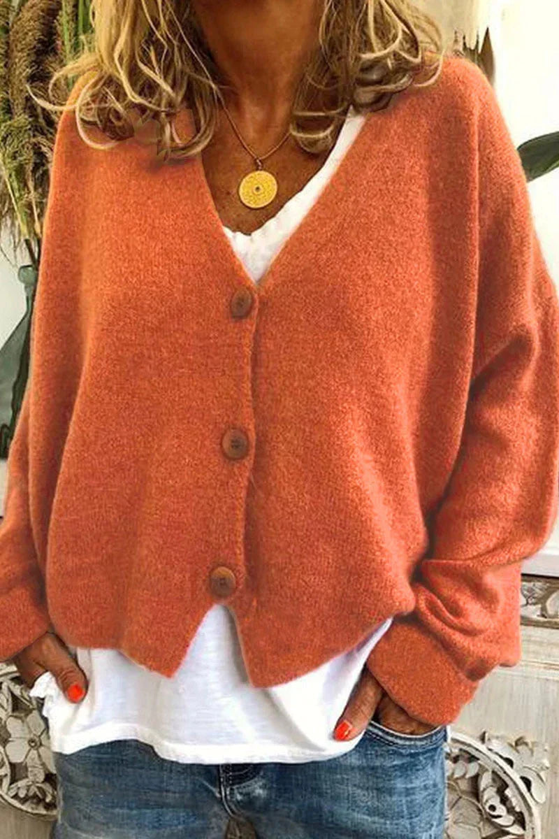 Nora | Warme Strickjacke mit V-Ausschnitt und Knopfleiste