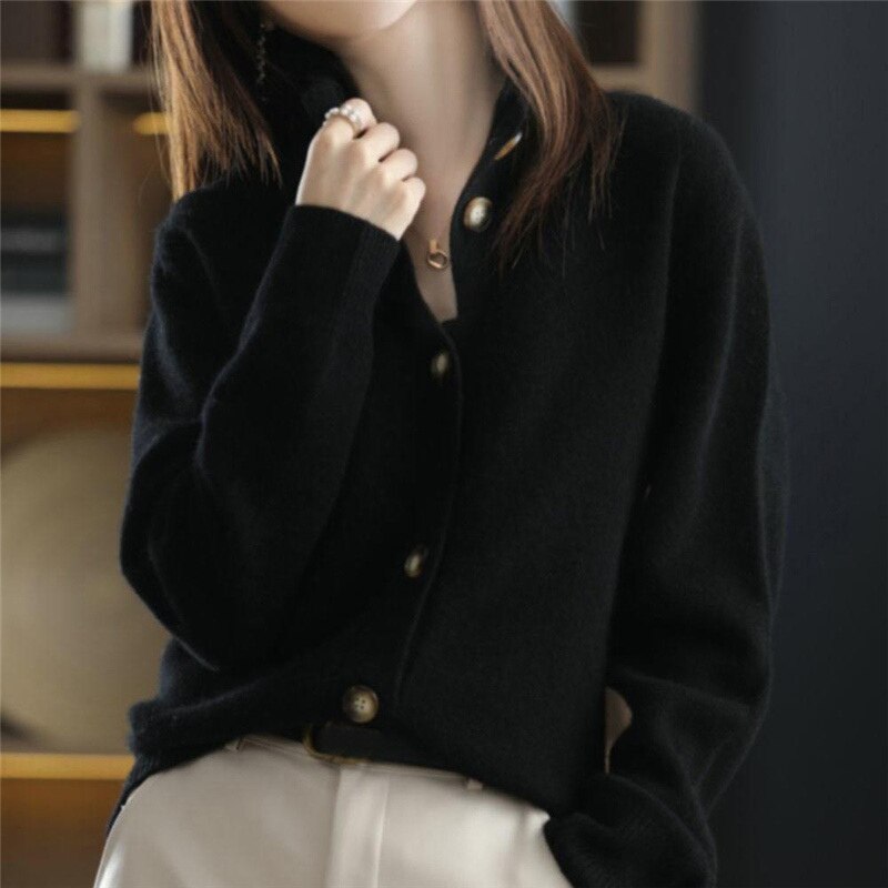Käthe | Weiche warme Strickjacke mit Knopfleiste