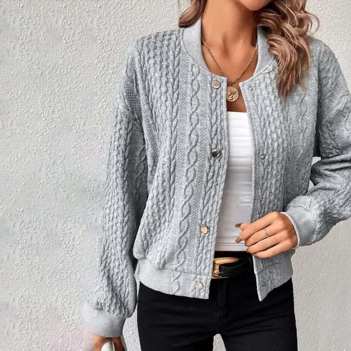 Amalia | Elegante Strickjacke mit Knopfleiste