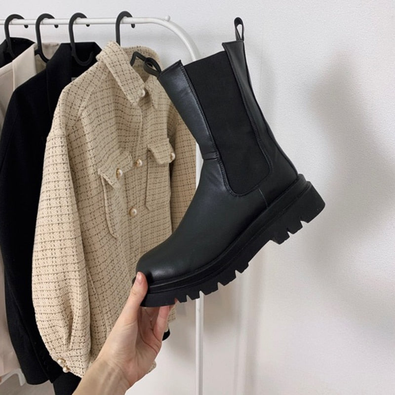 Hanne-Gard | Chunky Stiefel mit Plateausohle und elastischen Einsätzen