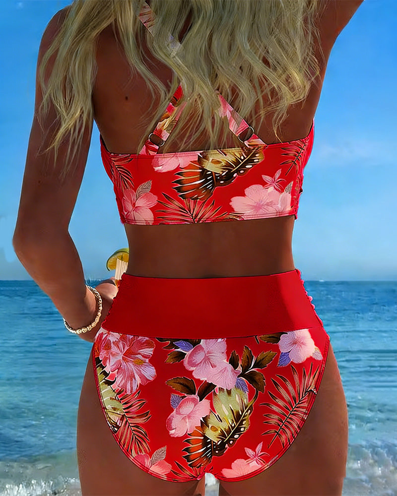 Lena | Bikini mit kontrastierendem Blumenmuster und Schlitz