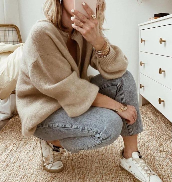 Isabell | Oversized-Strickjacke mit geknöpfter Front