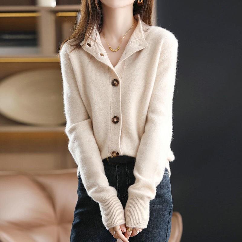 Käthe | Weiche warme Strickjacke mit Knopfleiste