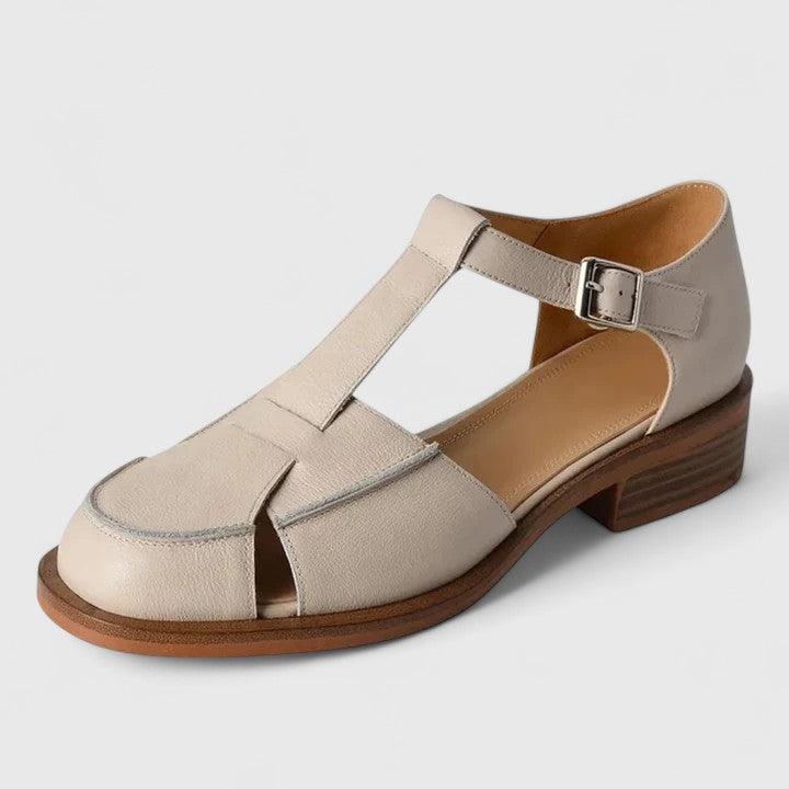 Hanne-Hilde | Geschlossene Sandalen mit T-Riemen