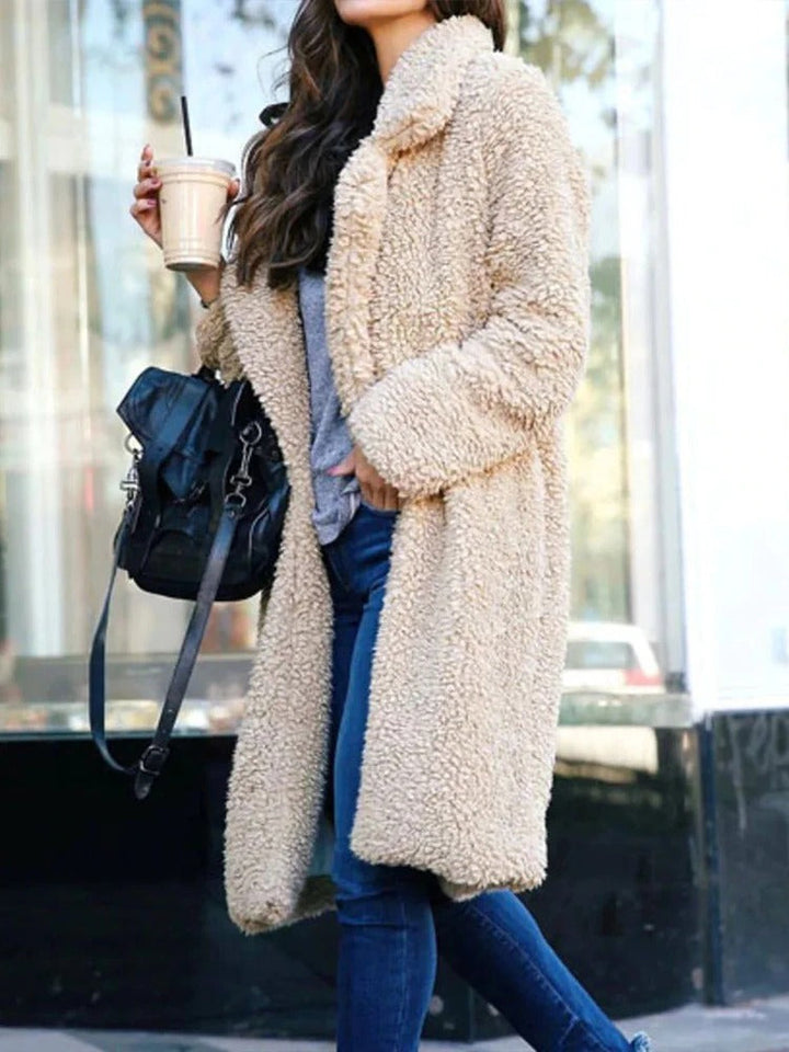 Martha | Kuschelige Teddyjacke mit breitem Revers