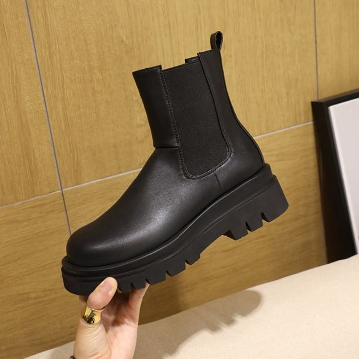 Hanne-Gard | Chunky Stiefel mit Plateausohle und elastischen Einsätzen