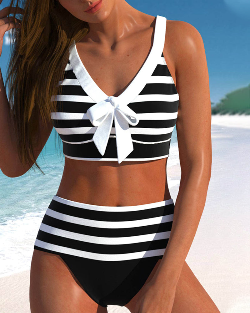 Alina | Gestreifter Bikini mit hoher Taille