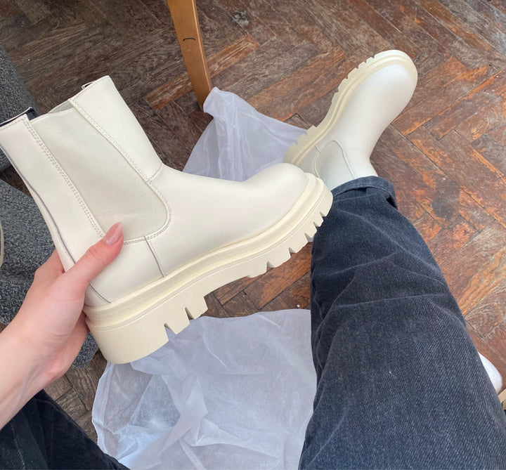 Hanne-Gard | Chunky Stiefel mit Plateausohle und elastischen Einsätzen