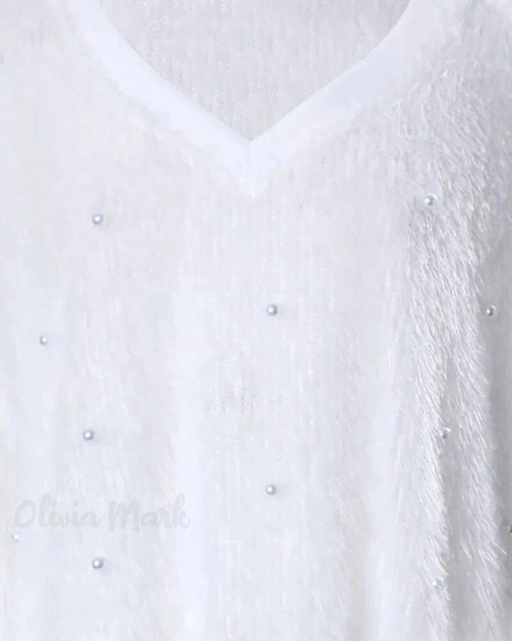 Klara-Line | Pullover mit V-Ausschnitt und Perlendetails