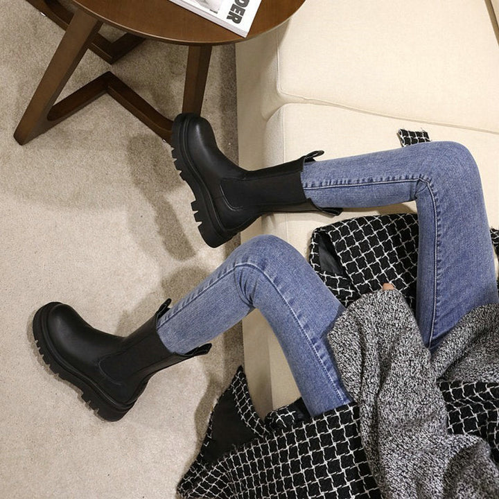 Hanne-Gard | Chunky Stiefel mit Plateausohle und elastischen Einsätzen