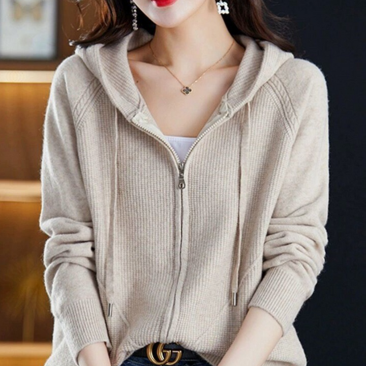 Lieselotte | Gemütliche Strickjacke mit Kapuze