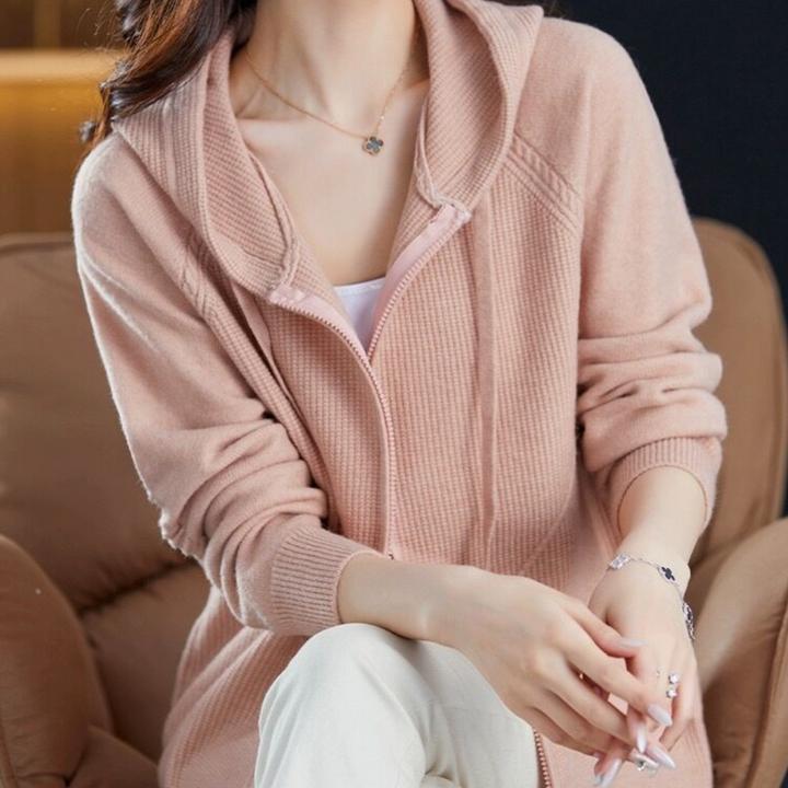 Lieselotte | Gemütliche Strickjacke mit Kapuze