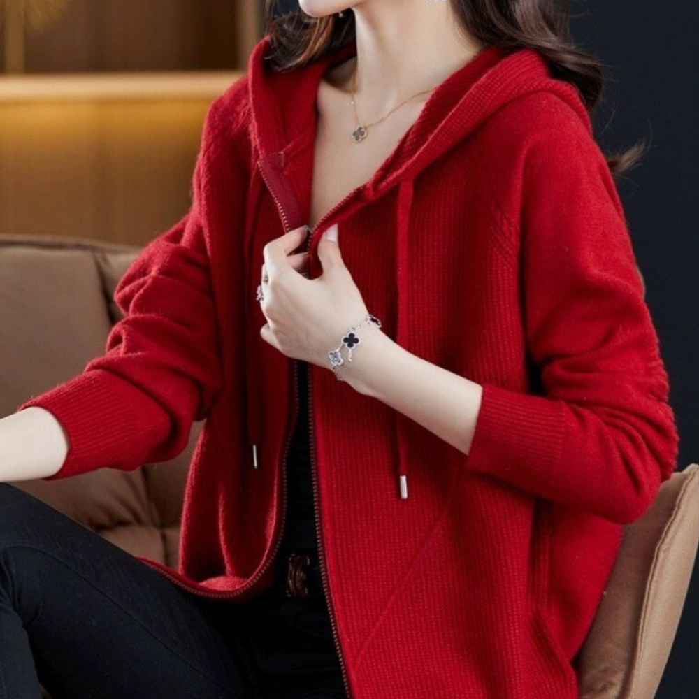 Lieselotte | Gemütliche Strickjacke mit Kapuze