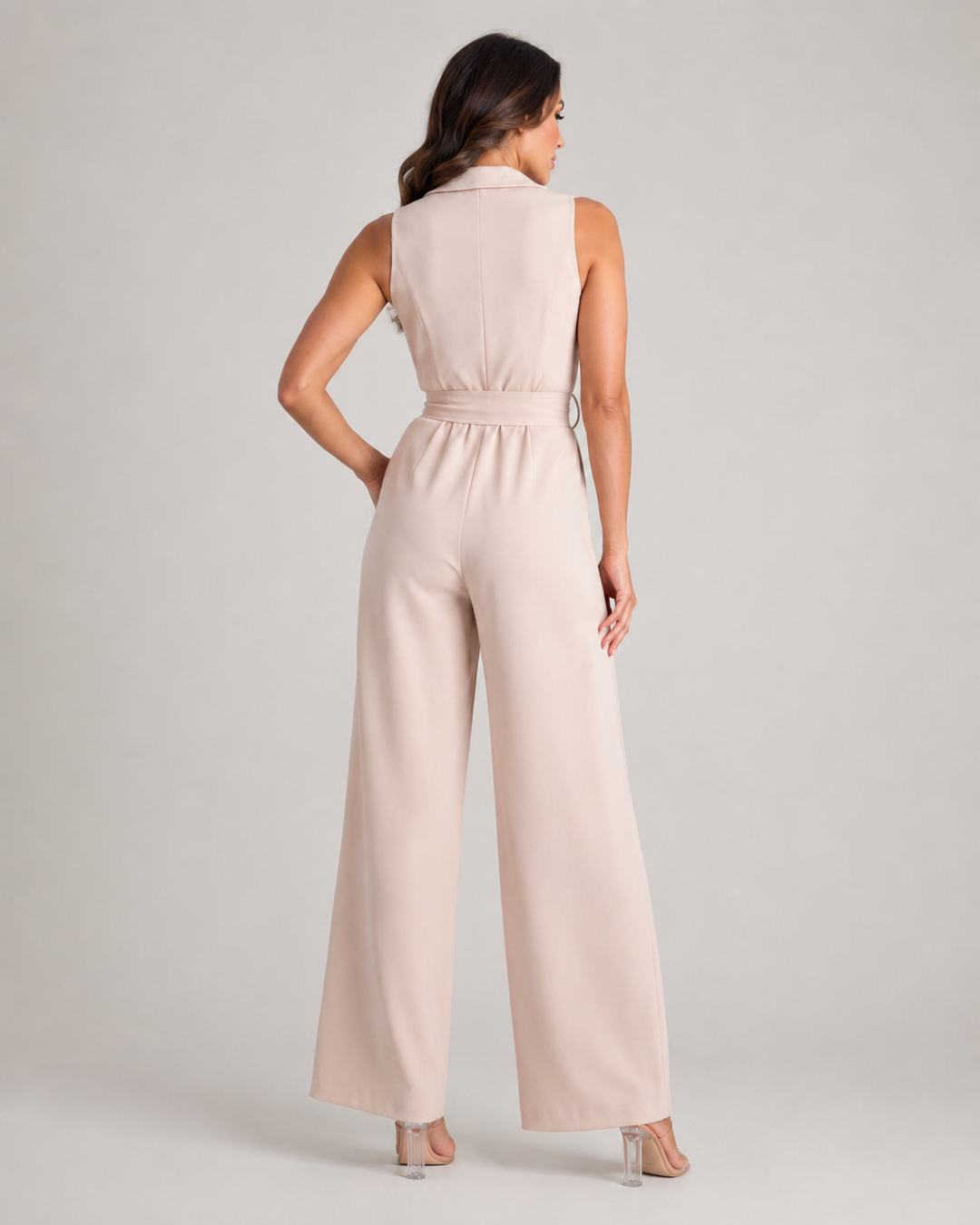 Berta-Luise | Ärmelloser Jumpsuit mit Schalkragen und Bindegürtel