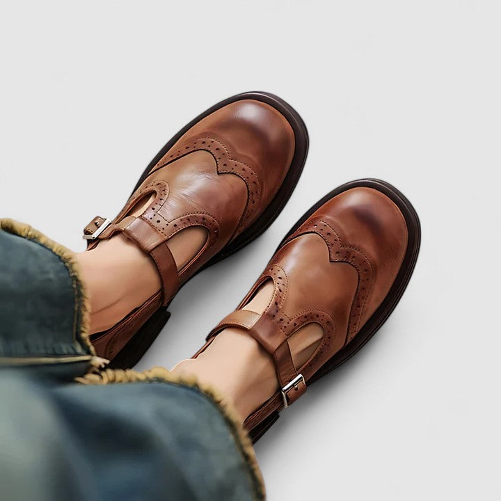 Anna-Kathrin | Klassische Richelieu-Schuhe mit Riemen
