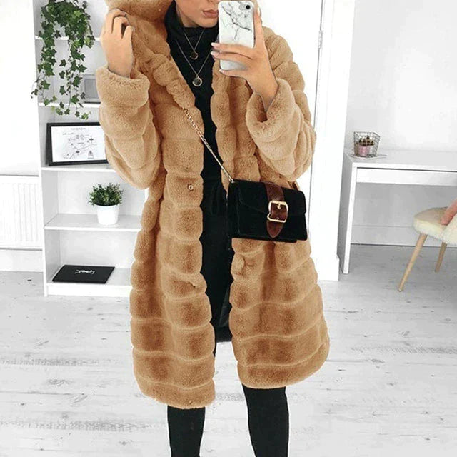 Romy | Winterjacke mit Kapuze und wasserabweisendem Material