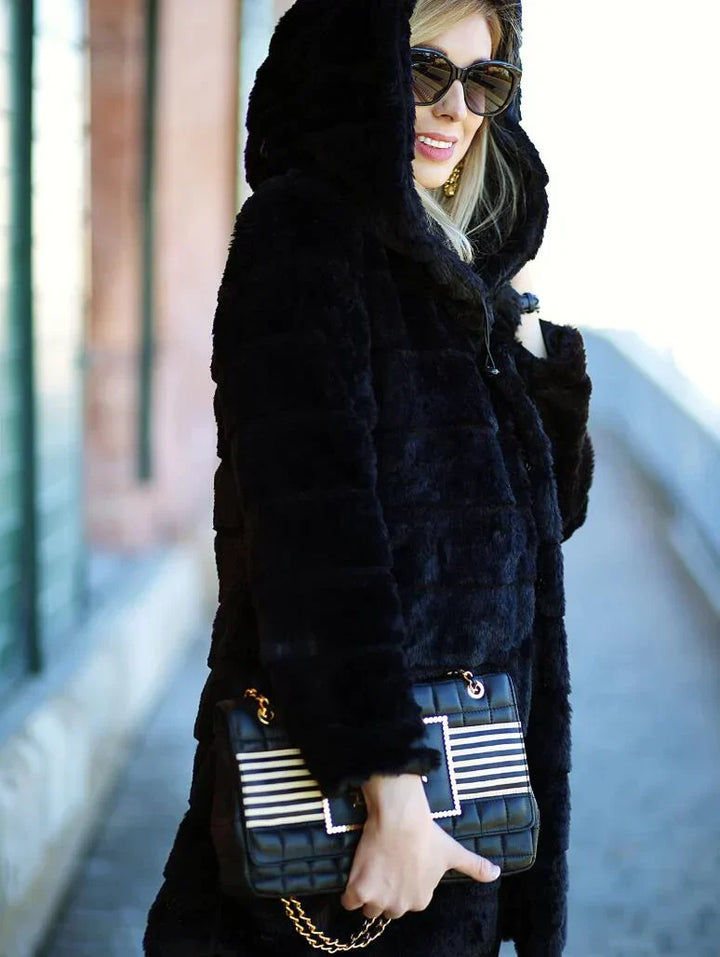 Romy | Winterjacke mit Kapuze und wasserabweisendem Material