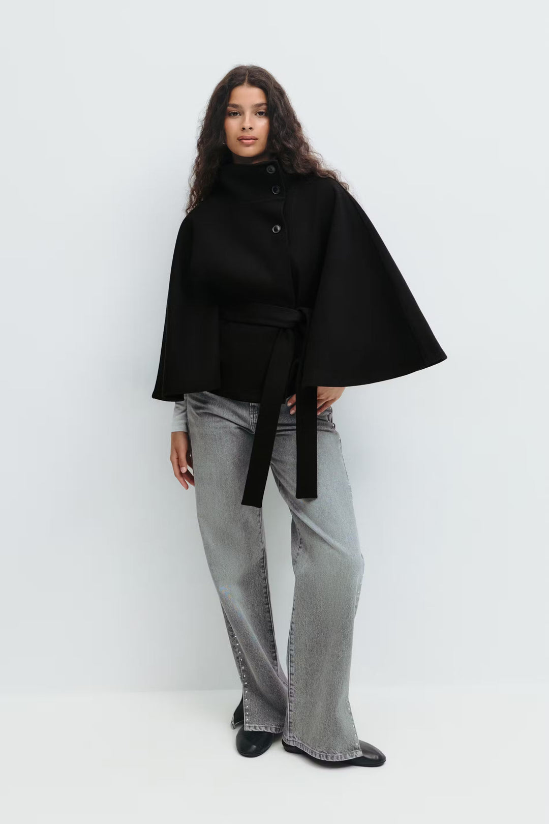 Theresia | Taillierte Jacke für Damen mit Bindegürtel und Stehkragen
