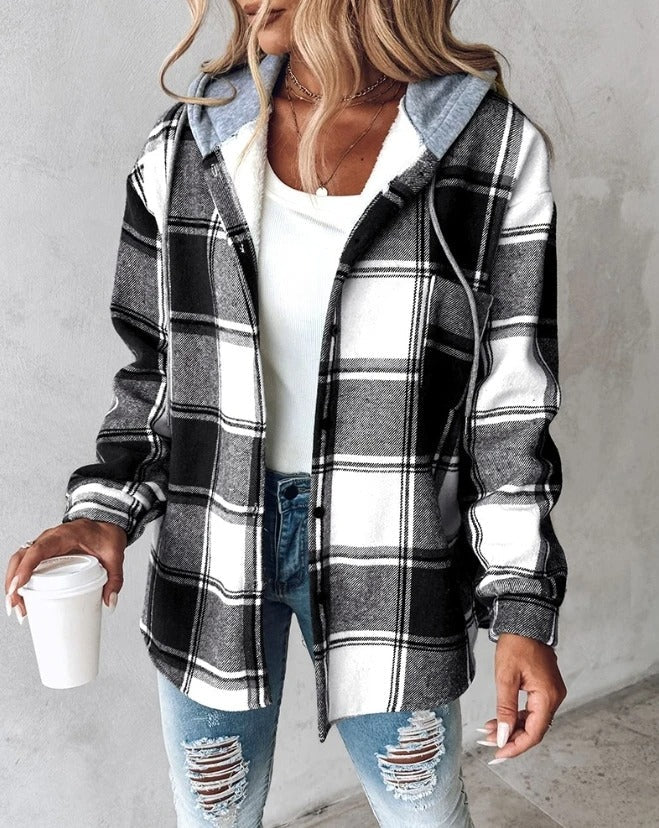 Irmtraud | Karierte Winterjacke mit Kapuze und warmem Futter