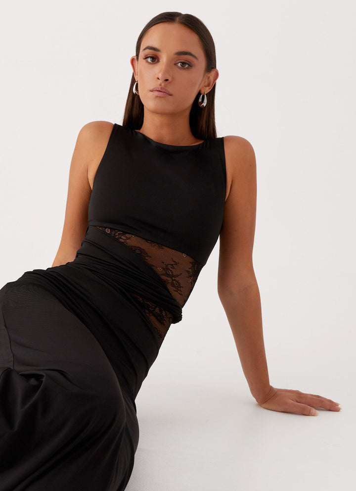 Ilse-Line | Abendkleid mit Spitzenausschnitten