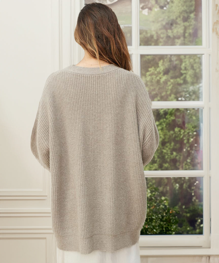 Auguste | Locker geschnittene Strickjacke mit Knöpfen