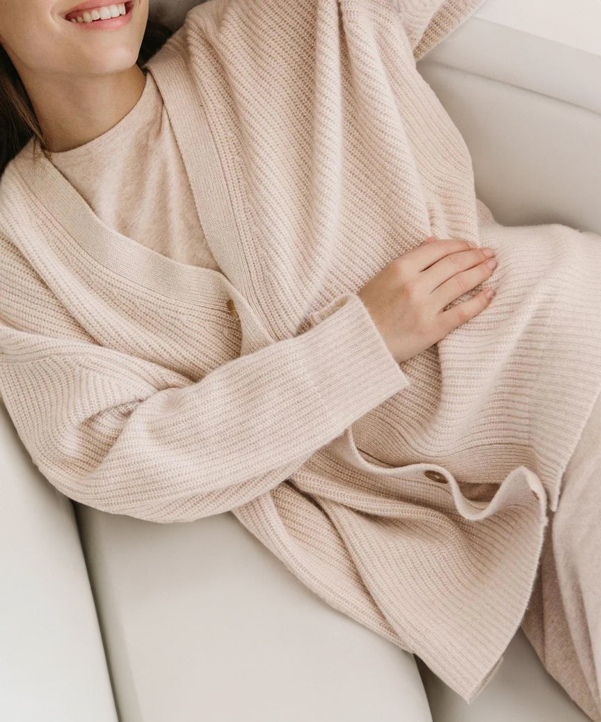 Auguste | Locker geschnittene Strickjacke mit Knöpfen