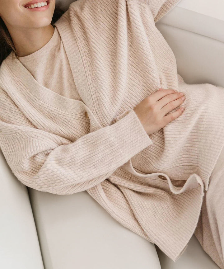 Auguste | Locker geschnittene Strickjacke mit Knöpfen