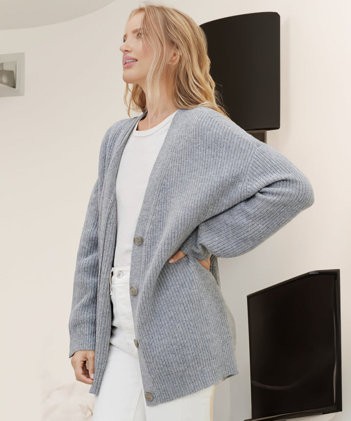 Auguste | Locker geschnittene Strickjacke mit Knöpfen