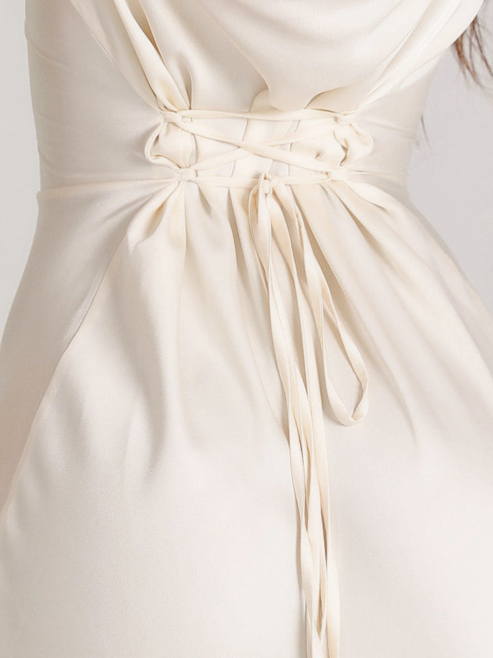 Richarda | Langärmliges Maxikleid in Satin-Optik