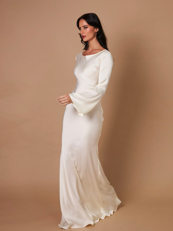 Richarda | Langärmliges Maxikleid in Satin-Optik