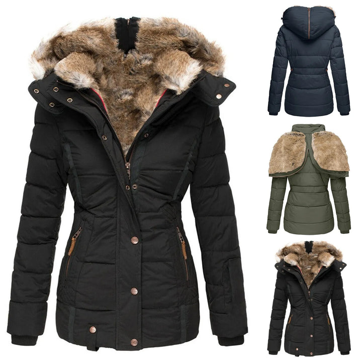 Britta | Winterjacke mit Fellfutter, gefütterter Kapuze und geräumigen Taschen