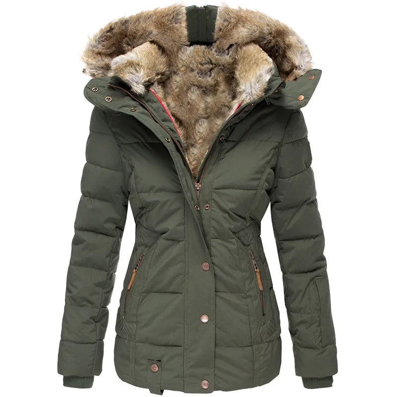 Britta | Winterjacke mit Fellfutter, gefütterter Kapuze und geräumigen Taschen