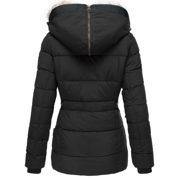 Britta | Winterjacke mit Fellfutter, gefütterter Kapuze und geräumigen Taschen