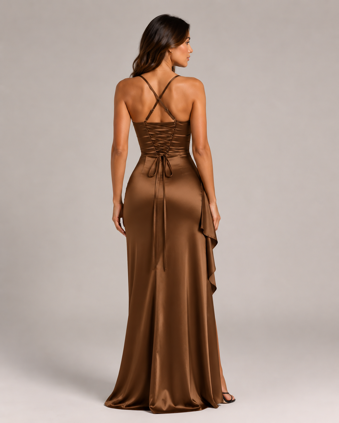 Elsa-Lene | Drapiertes Maxikleid mit Wasserfallausschnitt und hohem Schlitz