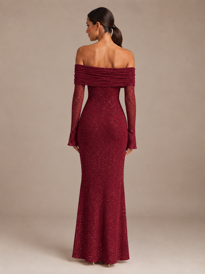 Anna-Lotte | Glitzerndes Maxikleid mit Off-Shoulder-Ausschnitt und langen Ärmeln