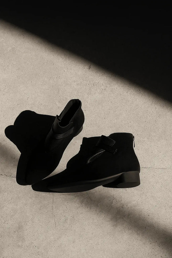 Berthild | Stiefeletten in Veloursoptik mit Innenreißverschluss