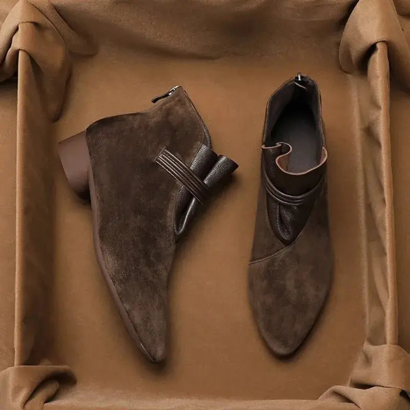 Berthild | Stiefeletten in Veloursoptik mit Innenreißverschluss