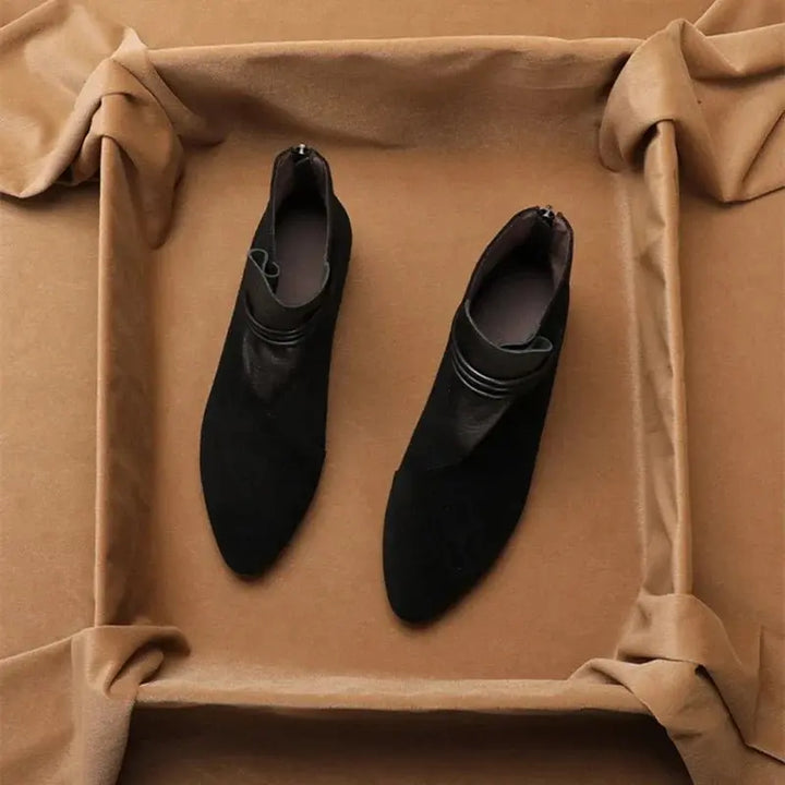 Berthild | Stiefeletten in Veloursoptik mit Innenreißverschluss