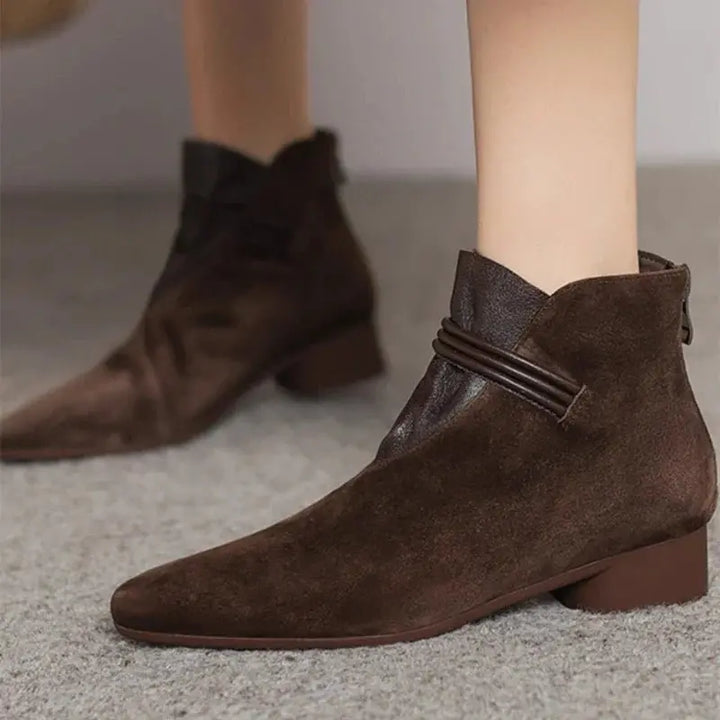 Berthild | Stiefeletten in Veloursoptik mit Innenreißverschluss