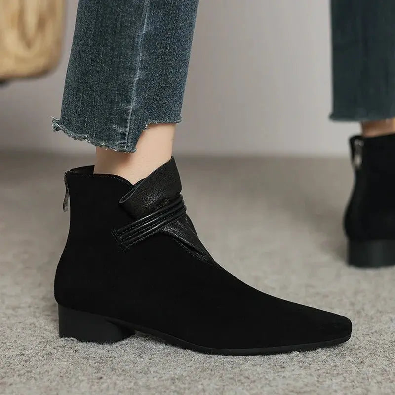 Berthild | Stiefeletten in Veloursoptik mit Innenreißverschluss