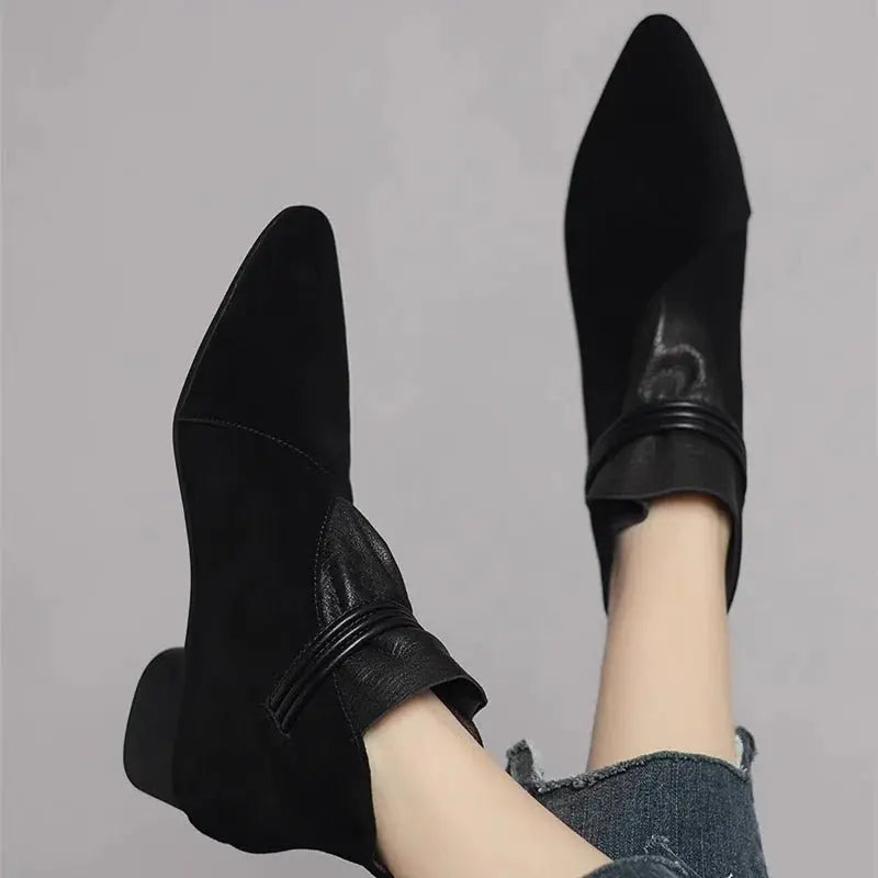Berthild | Stiefeletten in Veloursoptik mit Innenreißverschluss