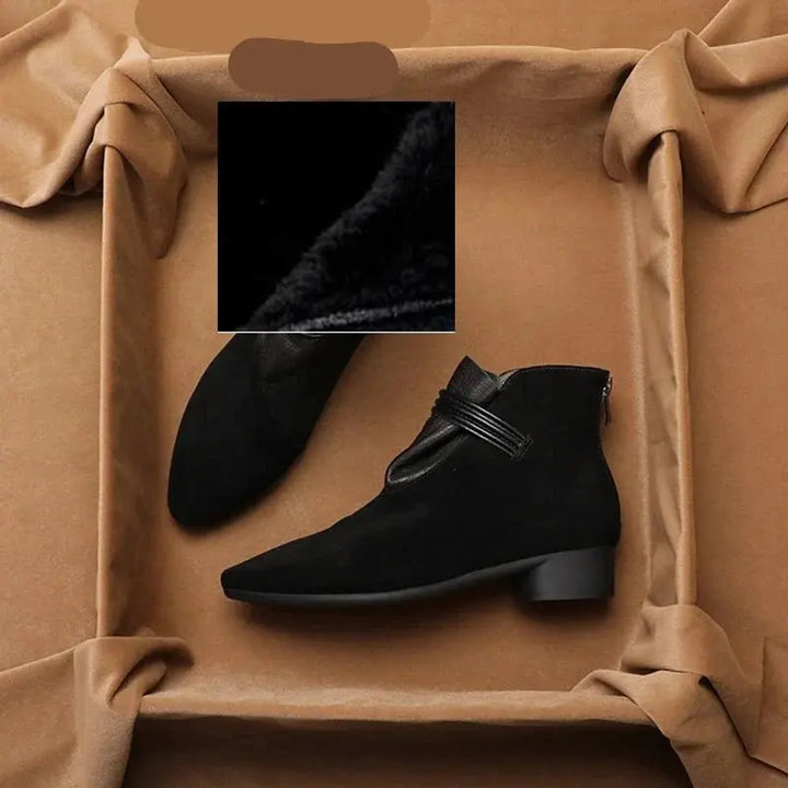 Berthild | Stiefeletten in Veloursoptik mit Innenreißverschluss